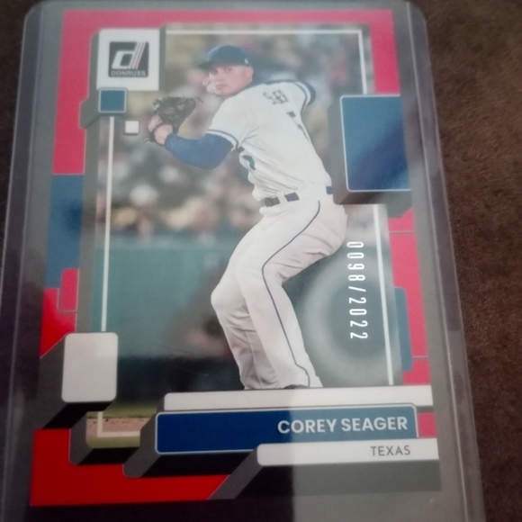 2022 Donruss Corey Seager Red Refractor #0098/2022 Texas Rangers - Picture 1 of 2